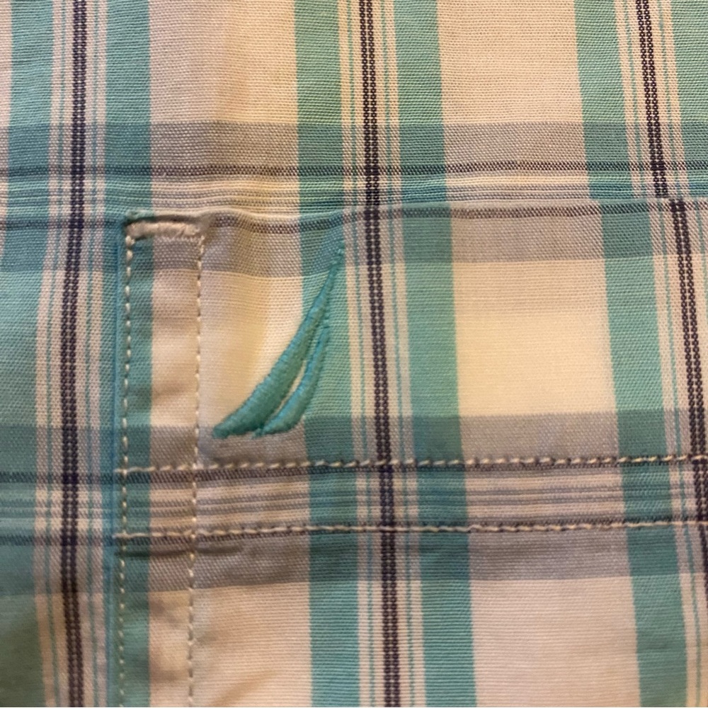 Nautica White Blue Green Button-down Long Sleeve front pocket Plaid Shirt Sz L - Picture 5 of 7